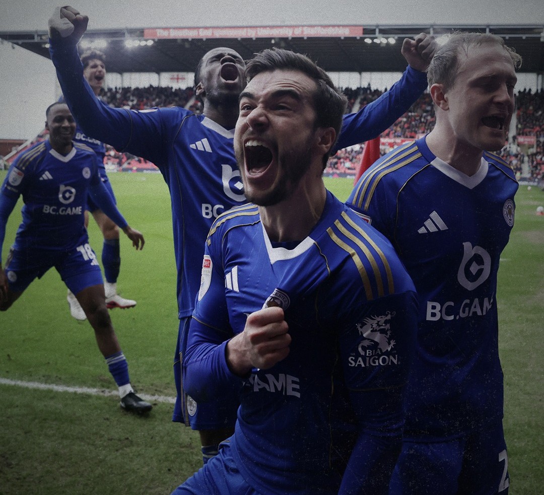 Harry Winks gjorde ett snyggt mål till 2-1 för Leicester, tyvärr räckte det inte